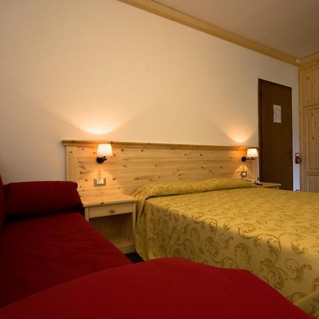 Sport Hotel Prodongo Brallo Di Pregola Camera foto