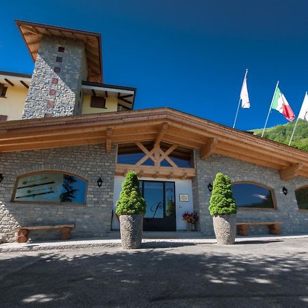 Sport Hotel Prodongo Brallo Di Pregola Esterno foto