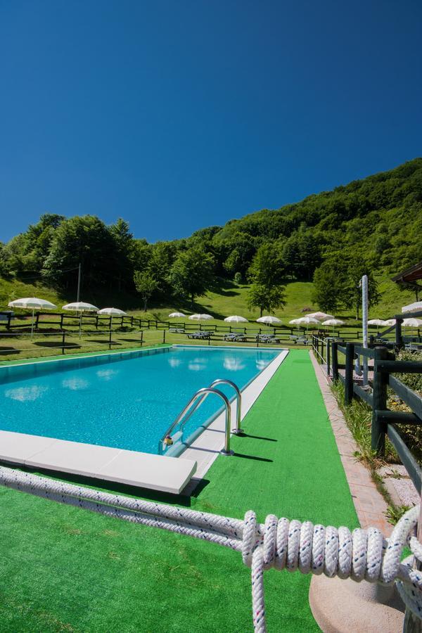 Sport Hotel Prodongo Brallo Di Pregola Esterno foto