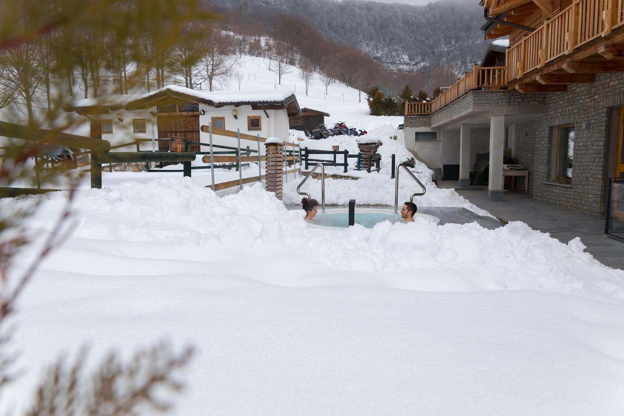 Sport Hotel Prodongo Brallo Di Pregola Esterno foto